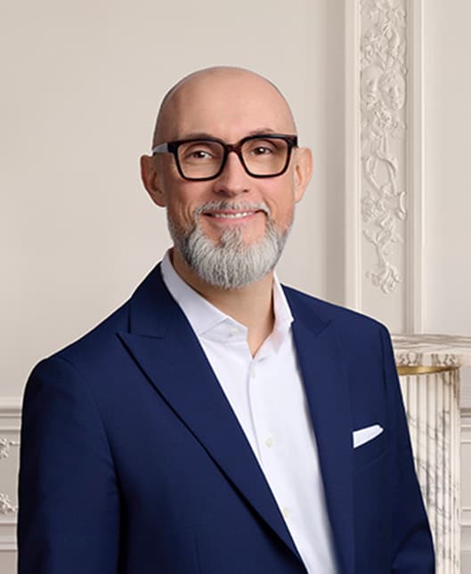 Porträtfoto von Marc-Oliver Scharwath, Managing Director